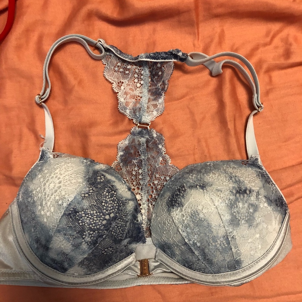 vs pink bra 🤍